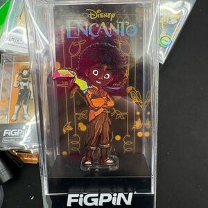 FiGPiN #1610 Encanto - Antonio